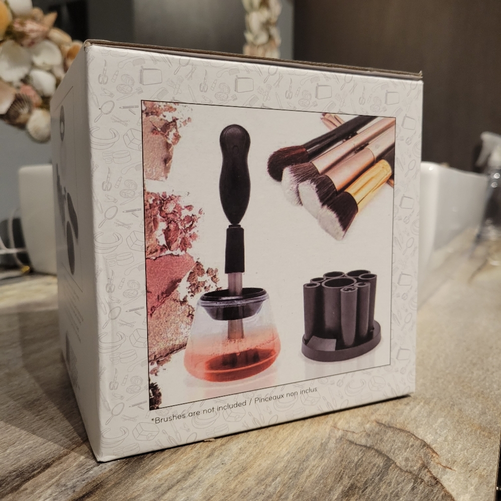 Make up brush cleaner